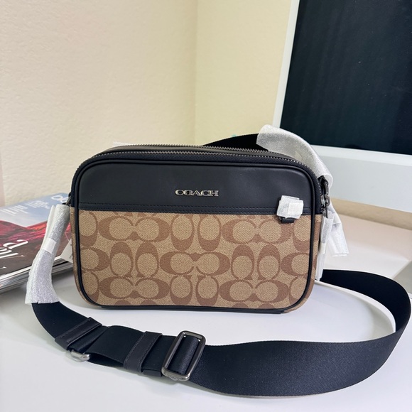 COACH C4149 Men's Graham Crossbody In Signature Canvas Chaki